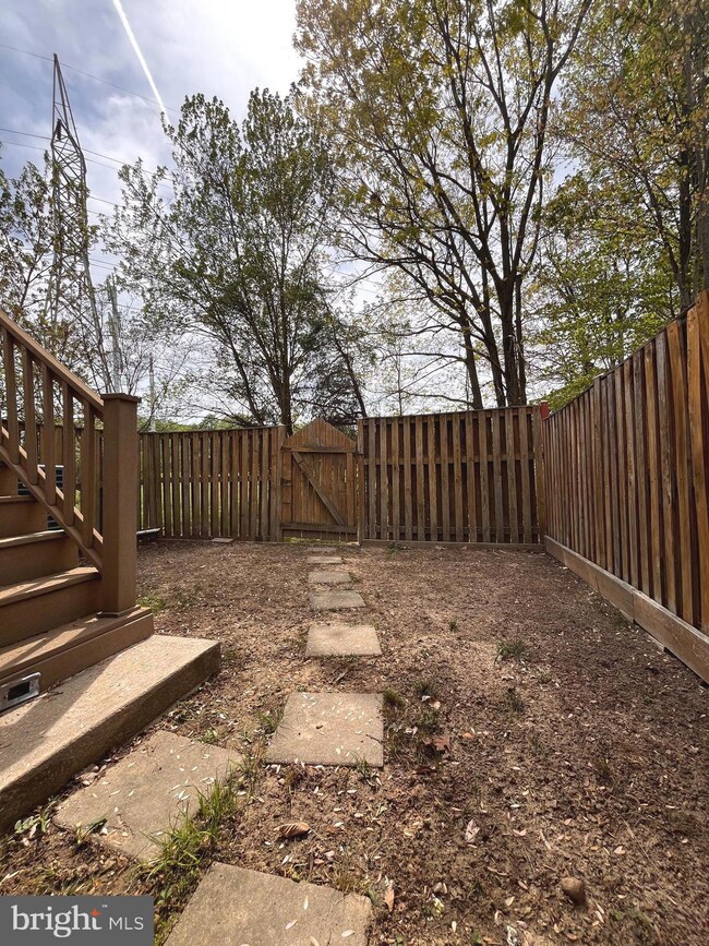 9328 Ridings Way, Laurel, MD 20723 - photo 4