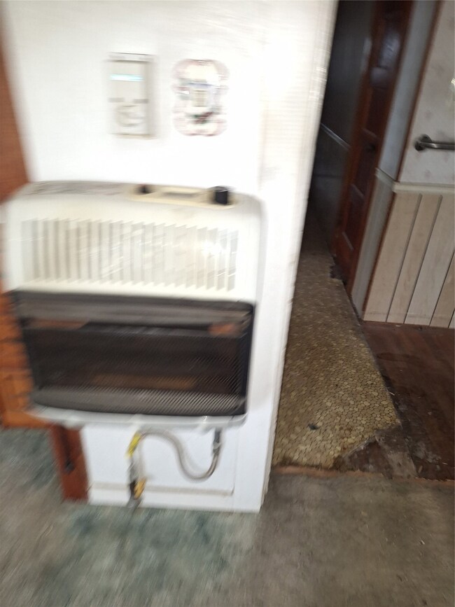 313 S Lindsay St unit W, Gainesville, TX 76240 - photo 4