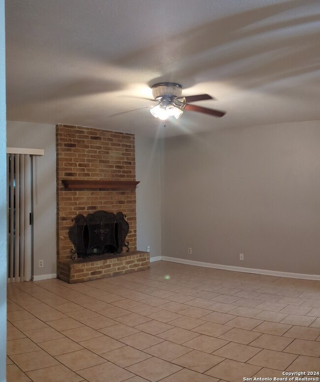 5758 Spring Moon St, San Antonio, TX 78247 - photo 7