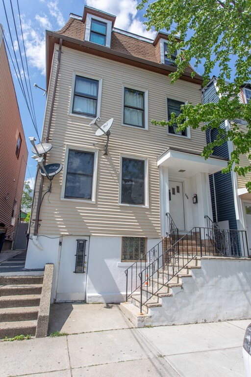 286 Princeton St, Boston, MA 02128 - photo 2