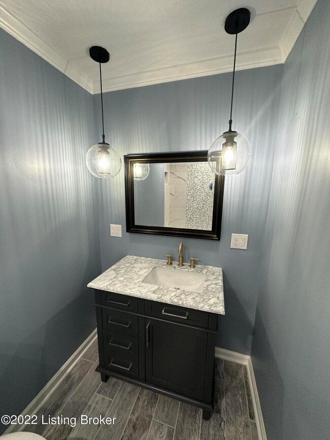 8809 Old Ironsides Dr, Louisville, KY 40228 - photo 7