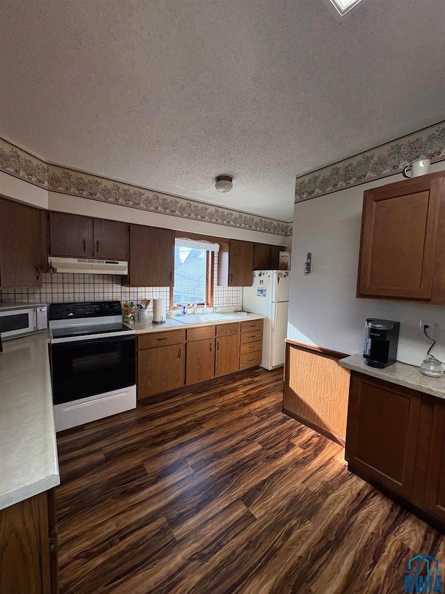 415 E Cedar St, Cherokee, IA 51012 - photo 6