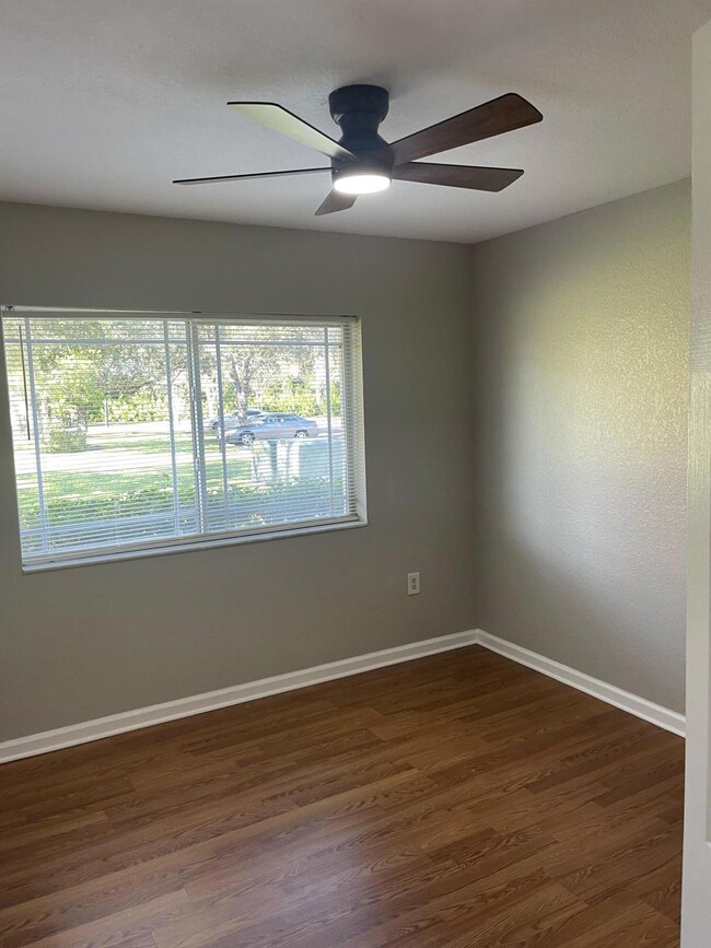 121 SW Palm Dr unit 107, Port Saint Lucie, FL 34986 - photo 3