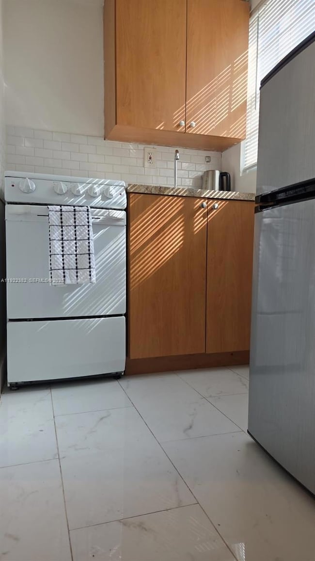 6431 Hayes St unit 3, Hollywood, FL 33024 - photo 7