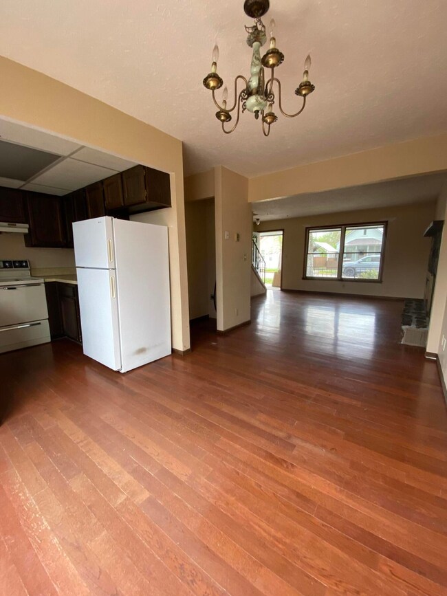 505D6B20-C195-4B6E-8A39-62727A066F6F