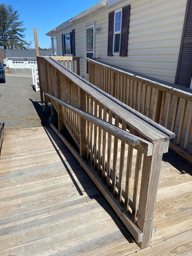 12 Stoddard St, Milo, ME 04463 - photo 4