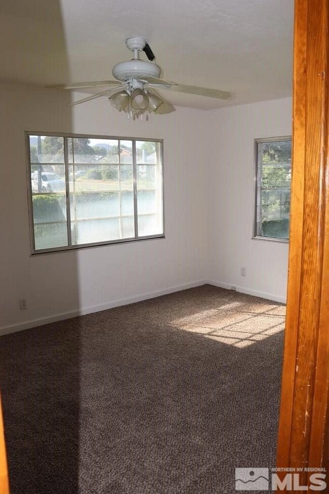 1235 Melarkey St, Winnemucca, NV 89445 - photo 7