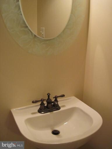 4307 Harbour Town Dr, Beltsville, MD 20705 - photo 4