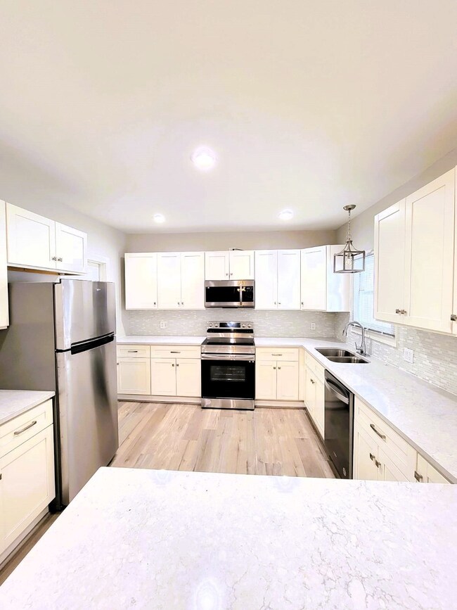 1533 Harvard St, Houston, TX 77008 - photo 6