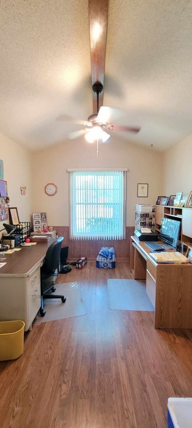 112 San Bernard St, Bay City, TX 77414 - photo 7