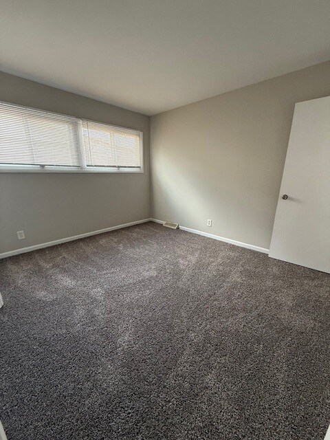 15241 Millard Ave, Midlothian, IL 60445 - photo 4