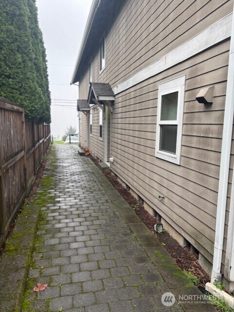 1939 S I St unit B, Tacoma, WA 98405 - photo 2