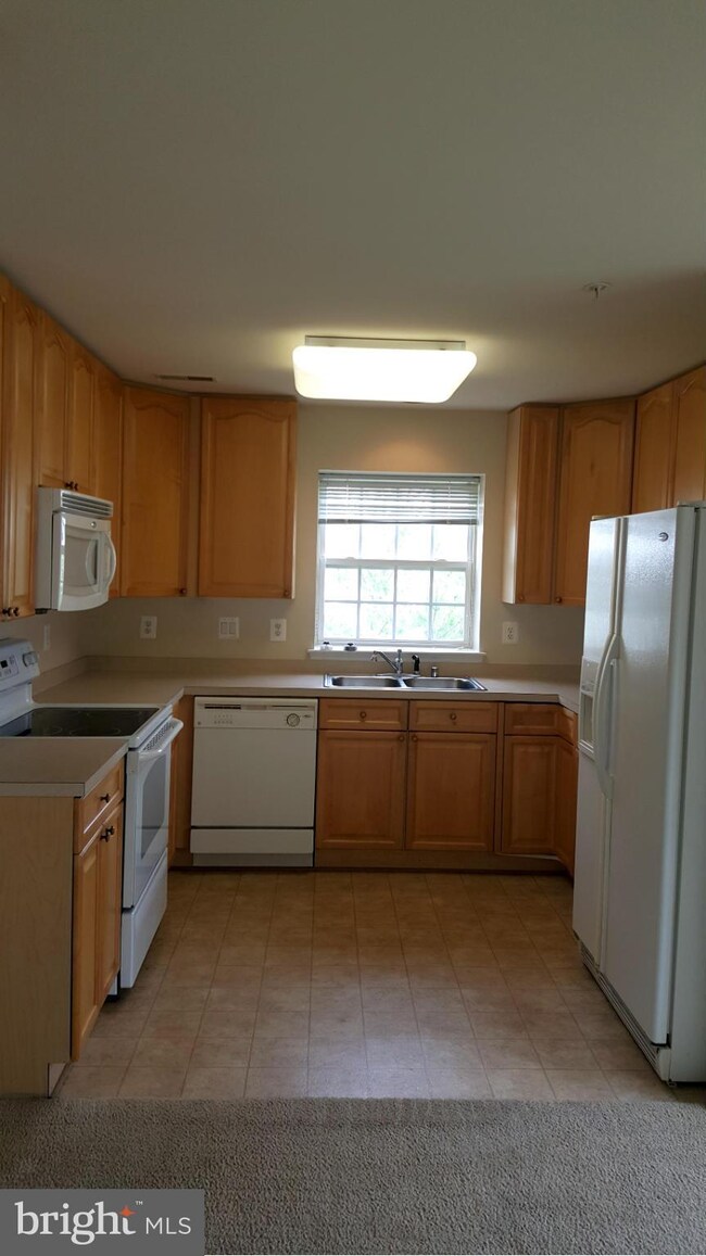 2511 Shelley Cir, Frederick, MD 21702 - photo 6