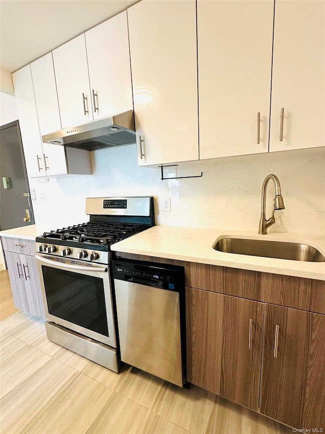 Rego Parc unit 6F, Rego Park, NY 11374 - photo 3