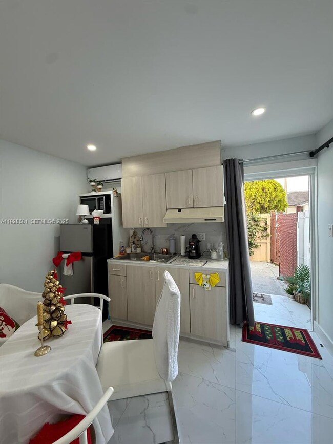 2410 SW 143rd Ct unit 1, Miami, FL 33175 - photo 5
