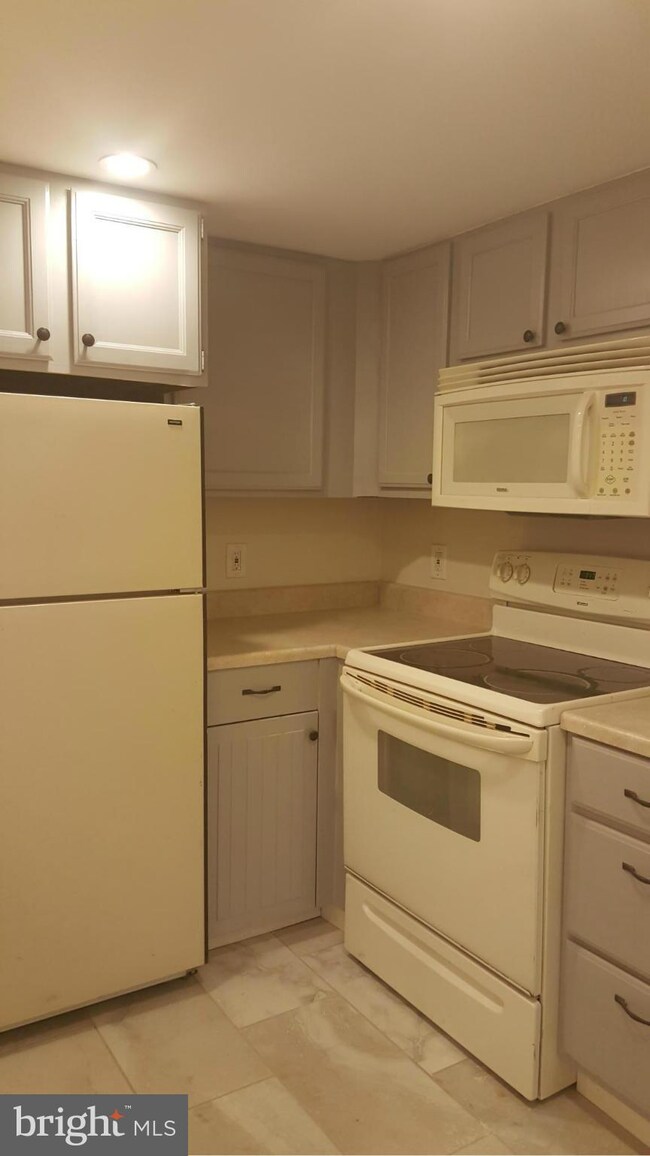 1106 Gleneagle Rd unit LL, Baltimore, MD 21239 - photo 7