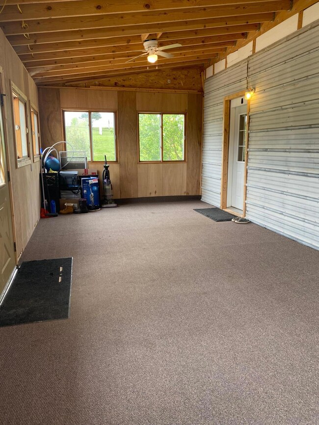 Spacious porch for shoes, jackets and storage