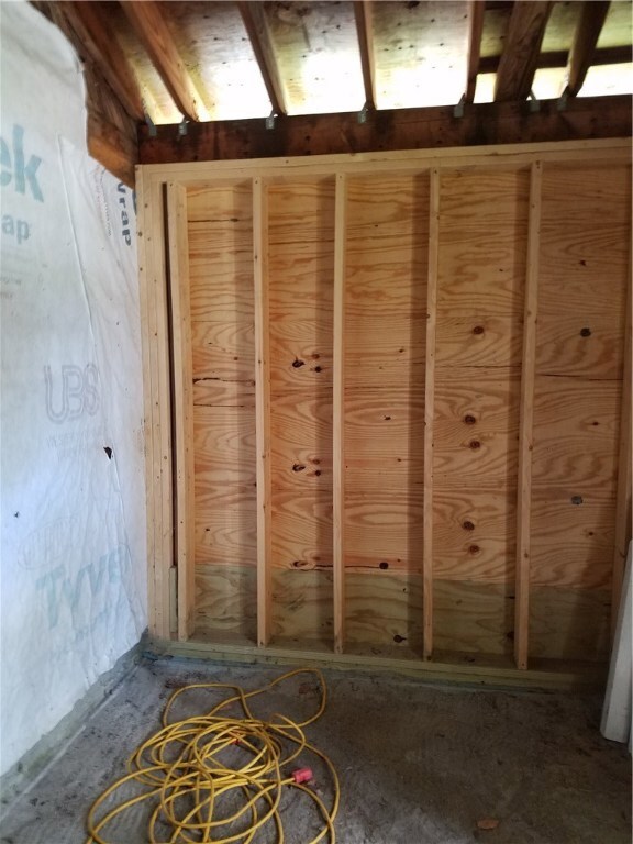 6 Linden St, Westerly, RI 02891 - photo 4