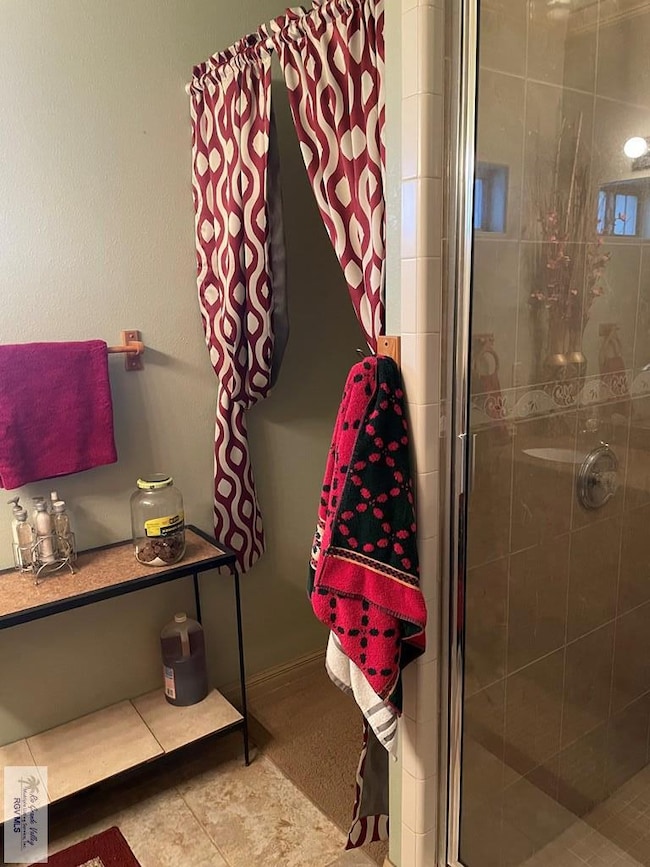 SHOWER IN MASTER BATH