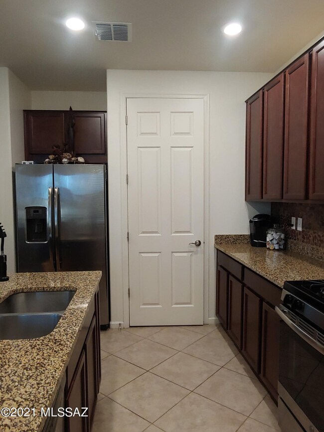 Kitchen (1)