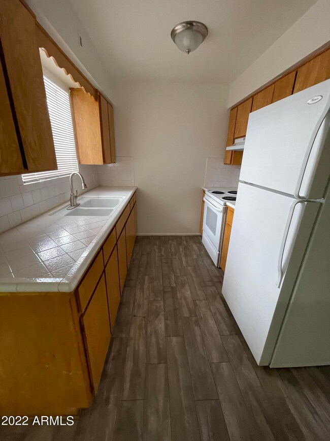 5233 E University Dr unit H, Mesa, AZ 85205 - photo 5