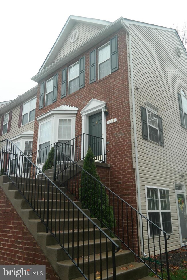 738 Heather Stone Loop unit 27, Glen Burnie, MD 21061 - photo 2