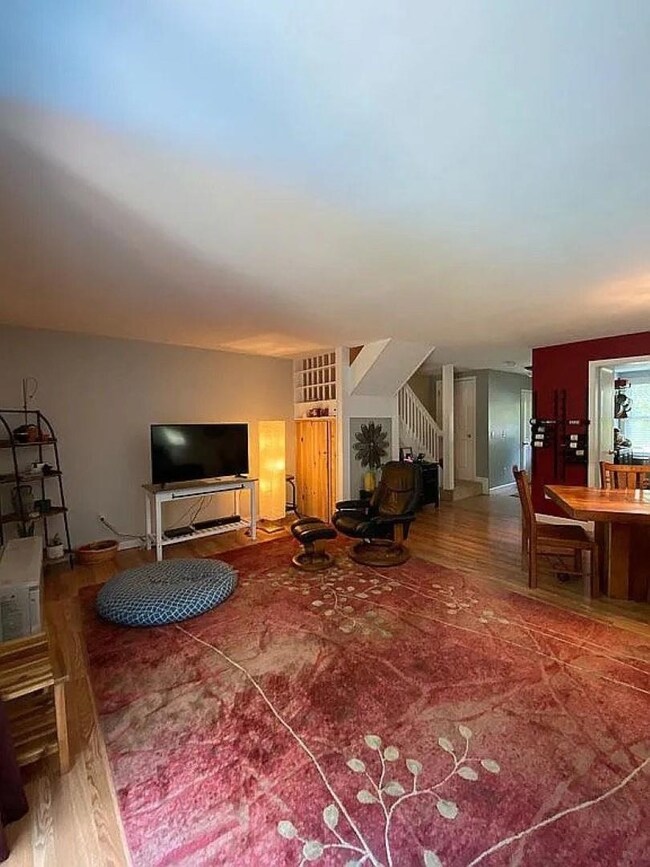 14 Stonehedge Dr unit L, South Burlington, VT 05403 - photo 3