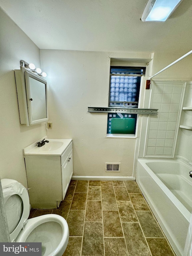 5668 Heiskell St, Philadelphia, PA 19144 - photo 7