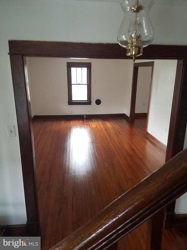 1021 Foreman Ln, Winchester, VA 22603 - photo 5