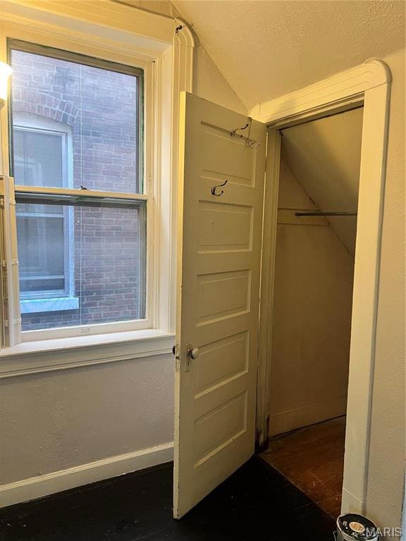 712 Dover Place unit 1st fl, Saint Louis, MO 63111 - photo 7