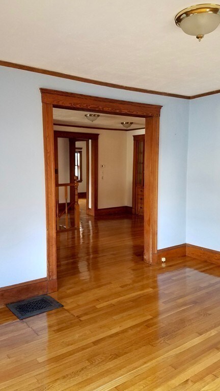 32 Walcott St, Natick, MA 01760 - photo 4