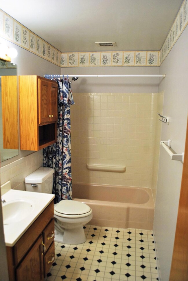 4385 Danforth Bathroom A
