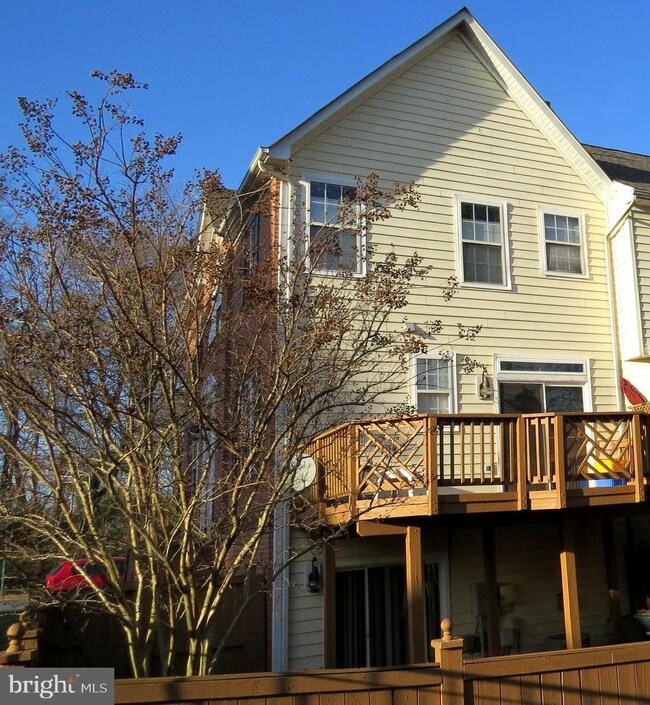 10001 Tulip Tree Dr, Bowie, MD 20721 - photo 3