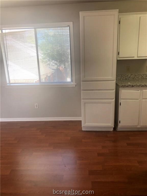 803 Autumn Cir unit C, College Station, TX 77840 - photo 4