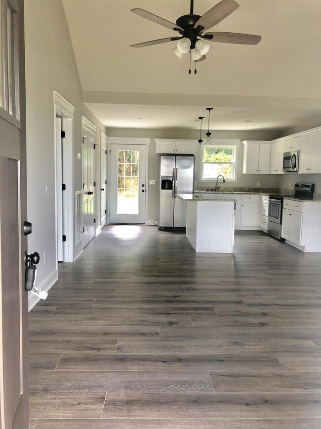 117 E Highland Ave, Shelbyville, TN 37160 - photo 5