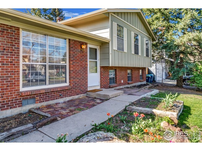 One owner-well loved. Mature landscape.