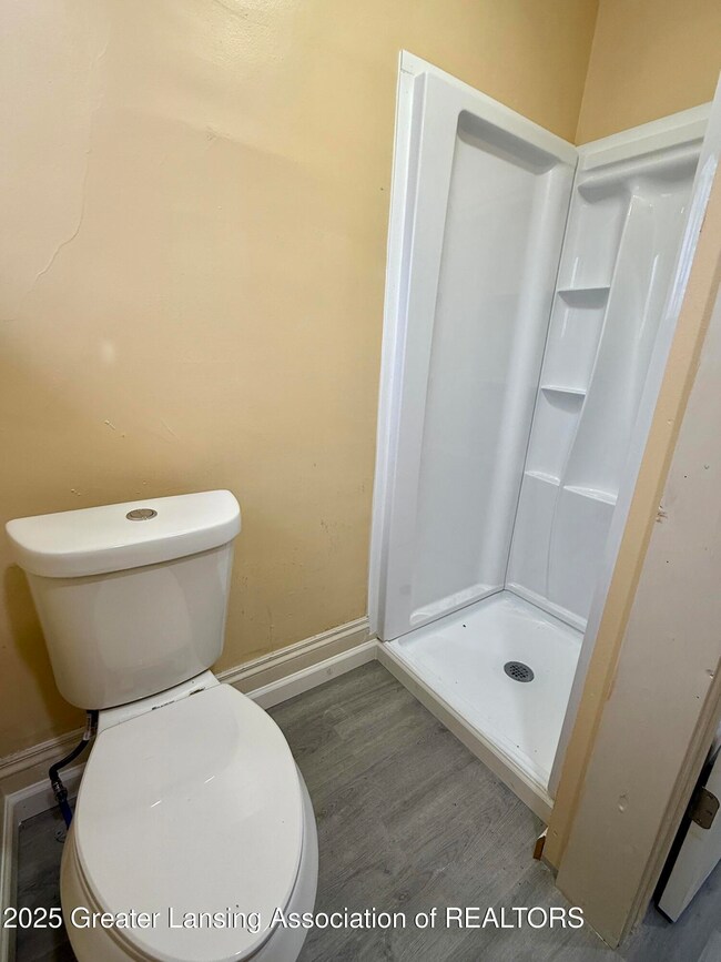 231 Rockwell St, Jackson, MI 49203 - photo 5