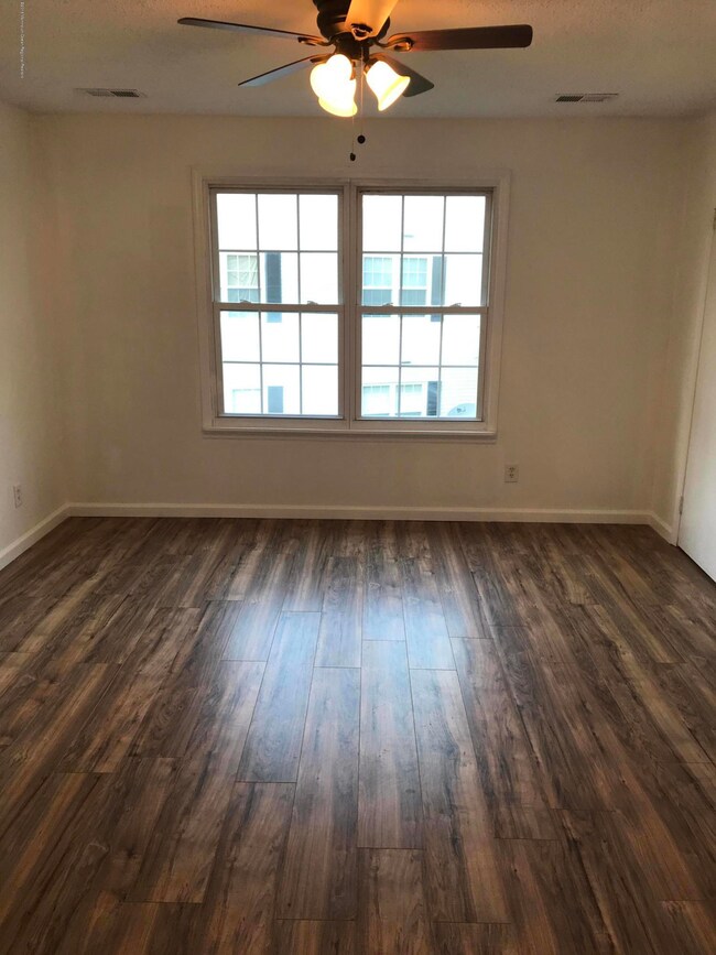 2-8 Atlanta Ct, Freehold, NJ 07728 - photo 4