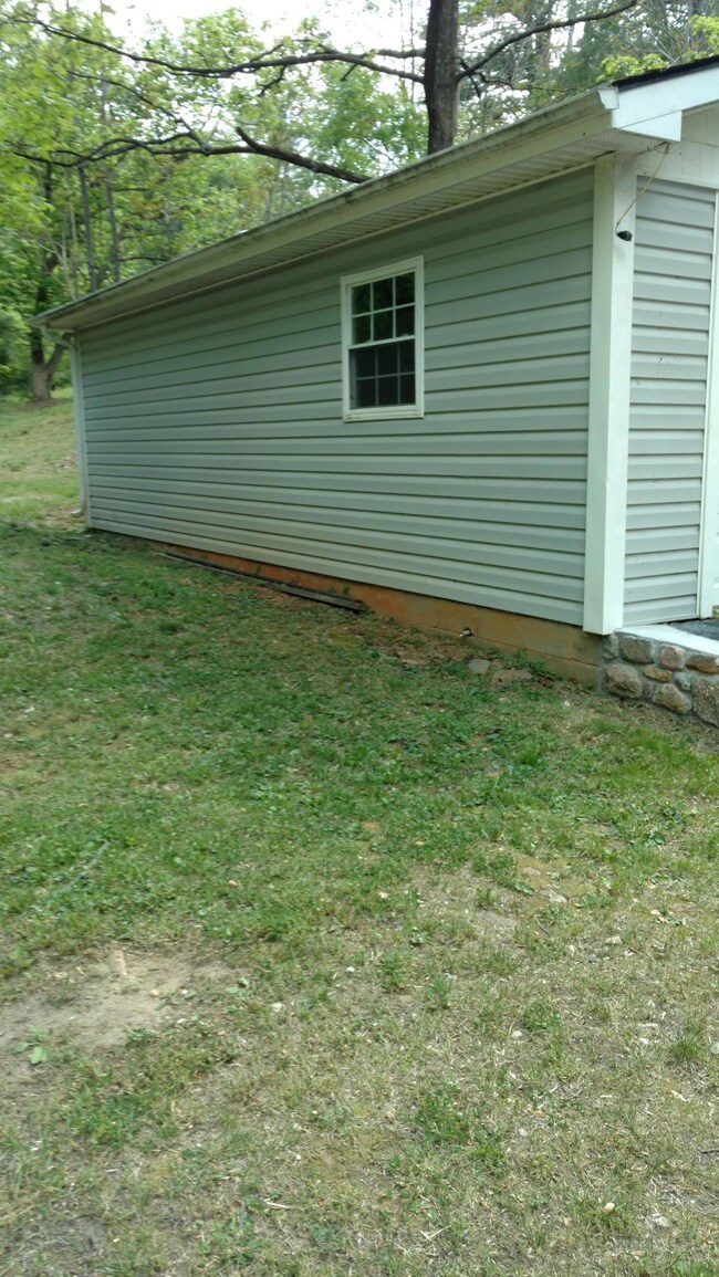 6138 Poor Mountain Rd, Salem, VA 24153 - photo 7