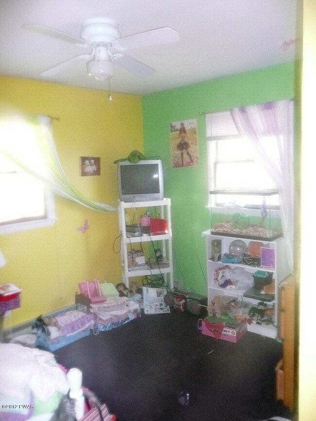 124 Birch Leaf Dr, Milford, PA 18337 - photo 5