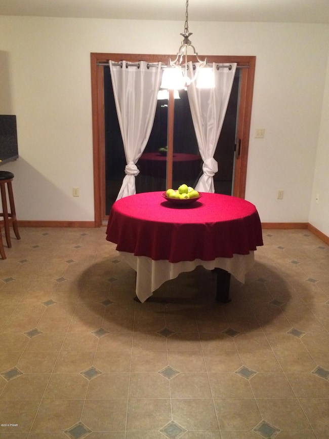 106 Aster Ct, Milford, PA 18337 - photo 5