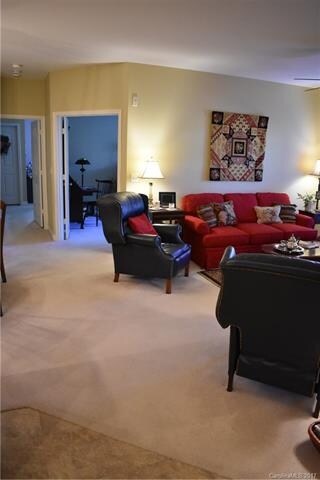 16909 Doe Valley Ct, Cornelius, NC 28031 - photo 3