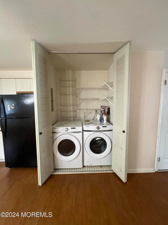 211 Gambocz Ct, Monmouth Junction, NJ 08852 - photo 4