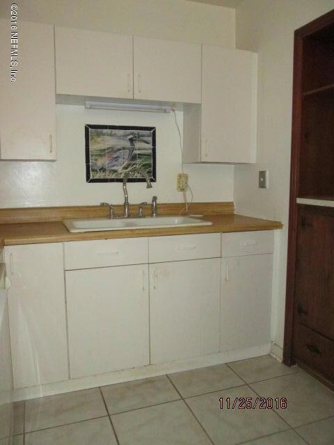 8951 Macarthur Ct S, Jacksonville, FL 32216 - photo 5