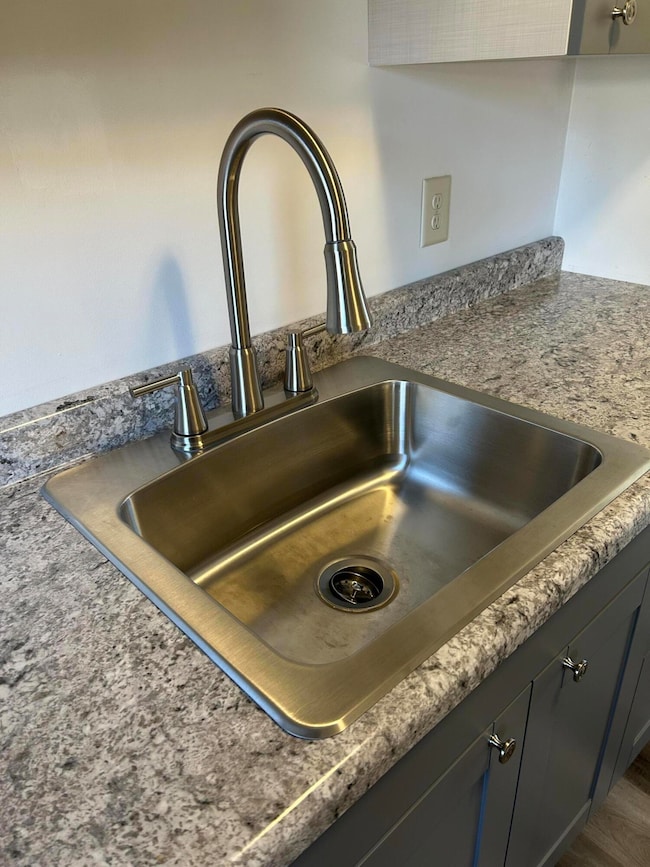 511 S Wayne St, Gary, IN 46403 - photo 6