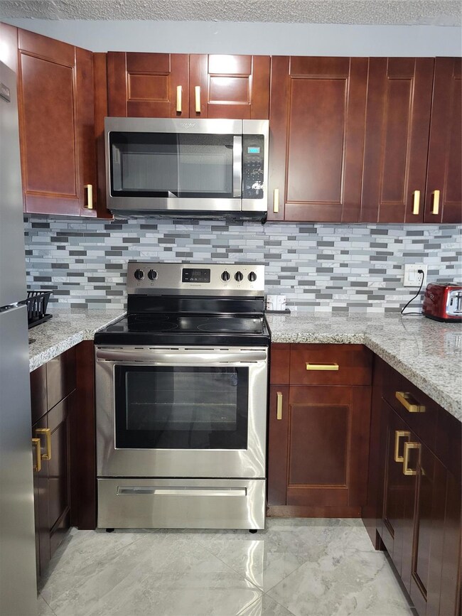 800 SW 11th Ave unit 17A, Hallandale Beach, FL 33009 - photo 3