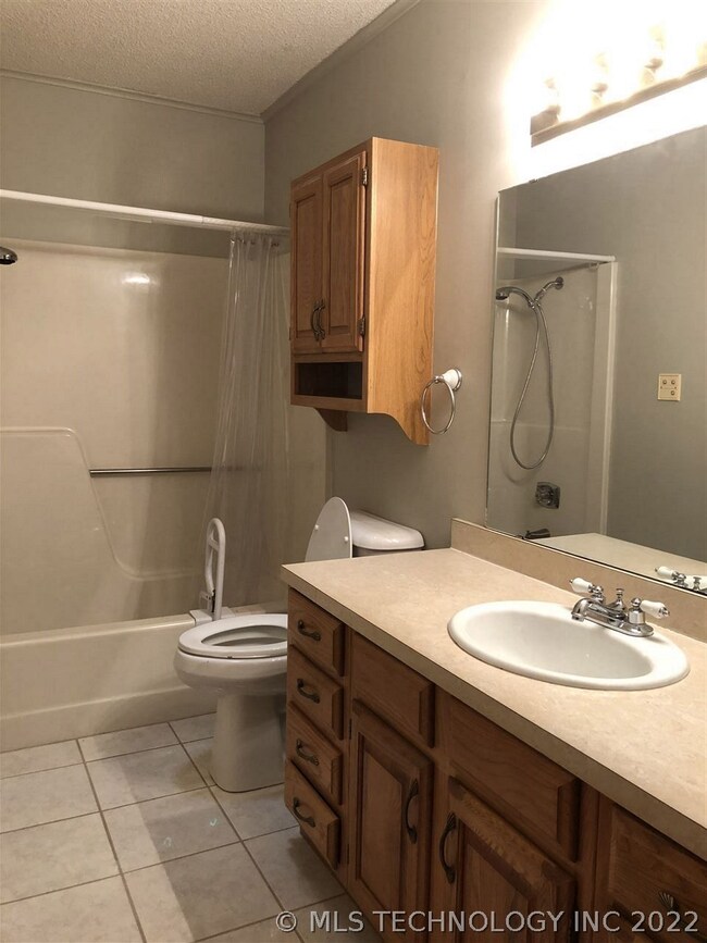 1437 Windsor Dr, Ardmore, OK 73401 - photo 4