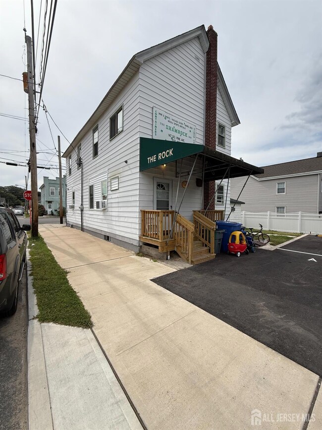 147 S Pine Ave unit A, South Amboy, NJ 08879 - photo 3