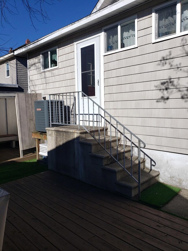 124 W Columbine Rd, Wildwood, NJ 08260 - photo 5