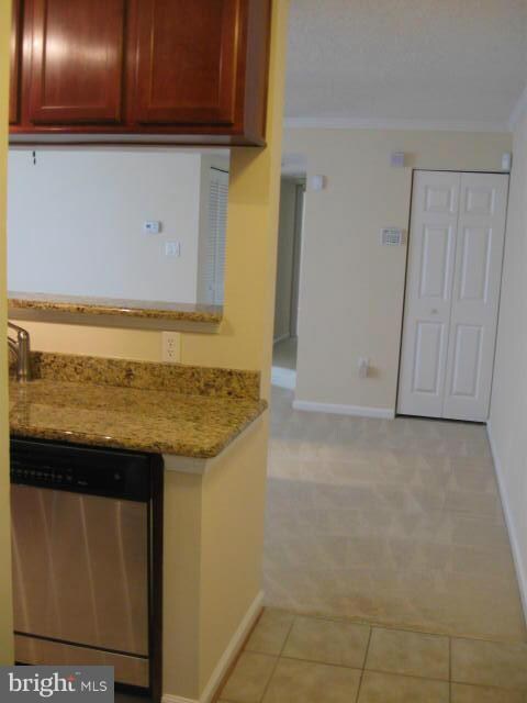 15616 Weathervane Terrace unit 616, Woodbridge, VA 22191 - photo 3